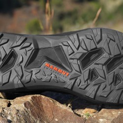 Mammut Bota Sertig II Mid GTX Gris Negro Dark Titanium Hombre