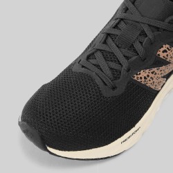 New Balance Zapatilla Fresh Foam Arishi V4 Negro Mujer