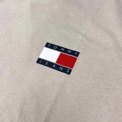 Tommy Hilfiger Camiseta 90s Peak Beige Gulf Sand Hombre