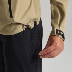 Montura Chaqueta Impermeable Shelter Beige Desert Beige Mujer