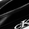 Calvin Klein Bolso Bold CK Camera Bag Negro Blanco Black White