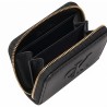 Calvin Klein Cartera Bold CK Medium Zip Around Negro Black Mujer