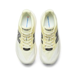 New Balance Zapatilla Running Fuelcell Rebel V5 Verde Claro Mujer