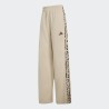 ADIDAS Pantalón Chándal Essential Animal Print 3-Stripes Joggers Beige  Mujer