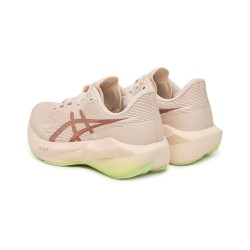Asics Zapatilla Running Novablast 6 Rosa Beige Rose Dust Illuminate Yellow Mujer