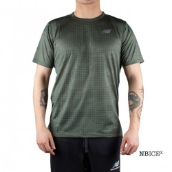 New Balance Camiseta Printed Impact Run Short Sleeve Deep olive green Verde Hombre